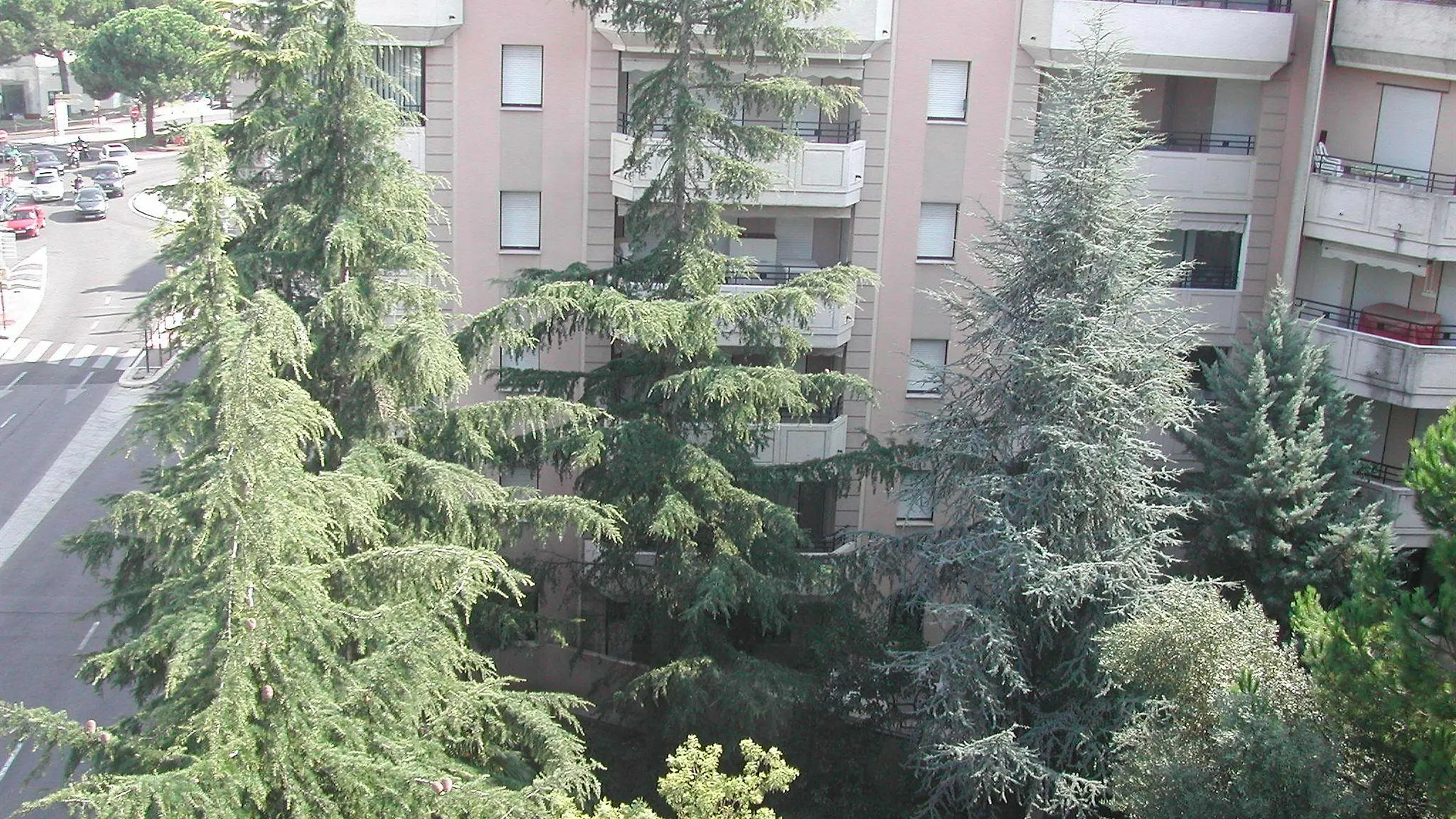 Riviera Eden Palace Cannes 2*,