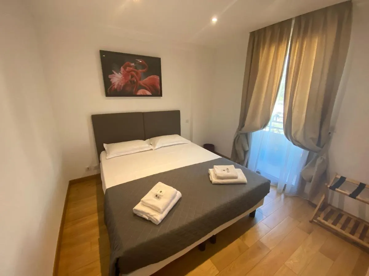 Riviera Eden Palace Cannes 2*,